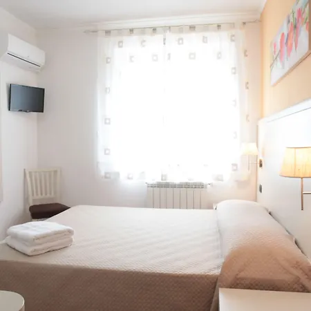 فندق مبيت وإفطار Isa Drapia