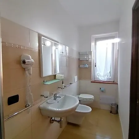 Oda ve Kahvaltı Isa 3*