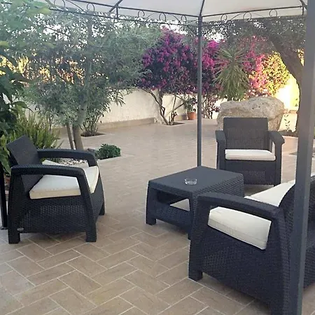 Oda ve Kahvaltı Isa Drapia