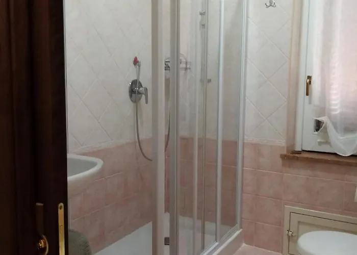 לינה וארוחת בוקר Isa 3*