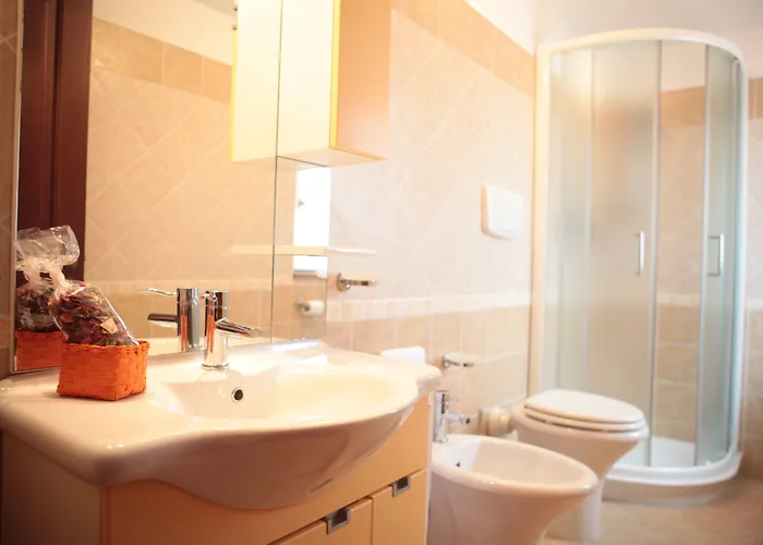 לינה וארוחת בוקר Isa 3*